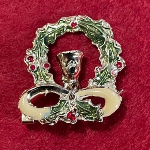 Vintage Christmas Wreath Bow & Swinging Bell Brooch Lapel Pin - Picture 2 of 4